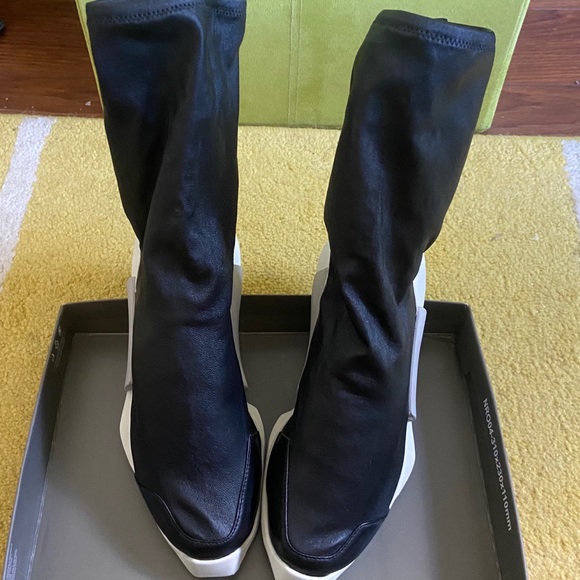 Adidas by Rick Owens - Picture 2 of 4